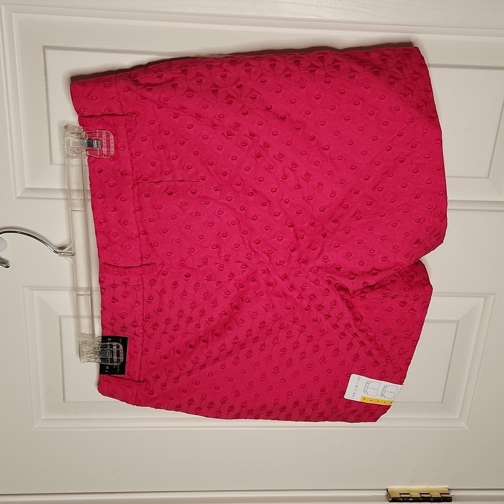The Limited Hot Pink Eyelet Tailored Short Size 8 - Picture 6 of 15